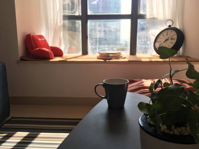 【今日特价房】深圳北站 直达香港口岸/出差首选 1.8米超大床房  温馨舒适北欧风公寓