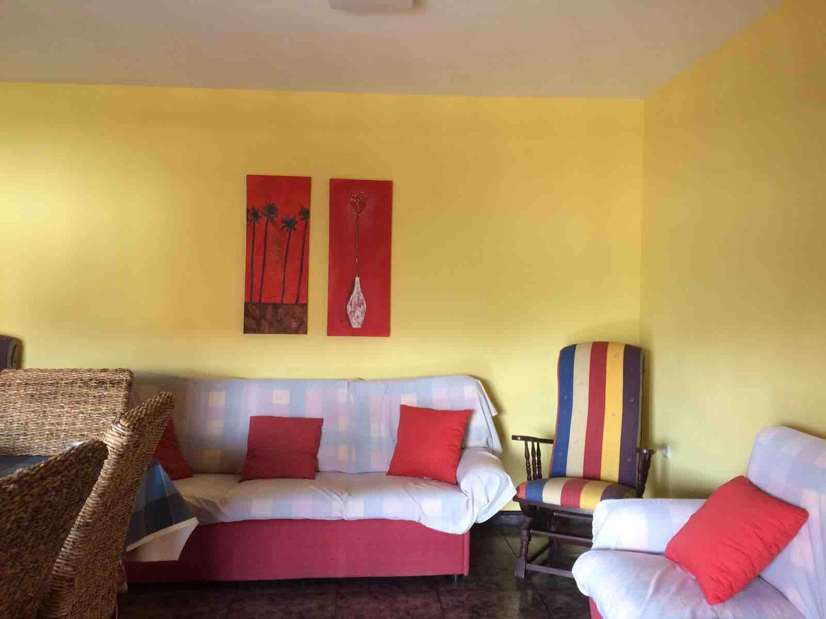 Top Airbnb: Large/quiet apartment very close to the sea en Canet D'en Berenguer