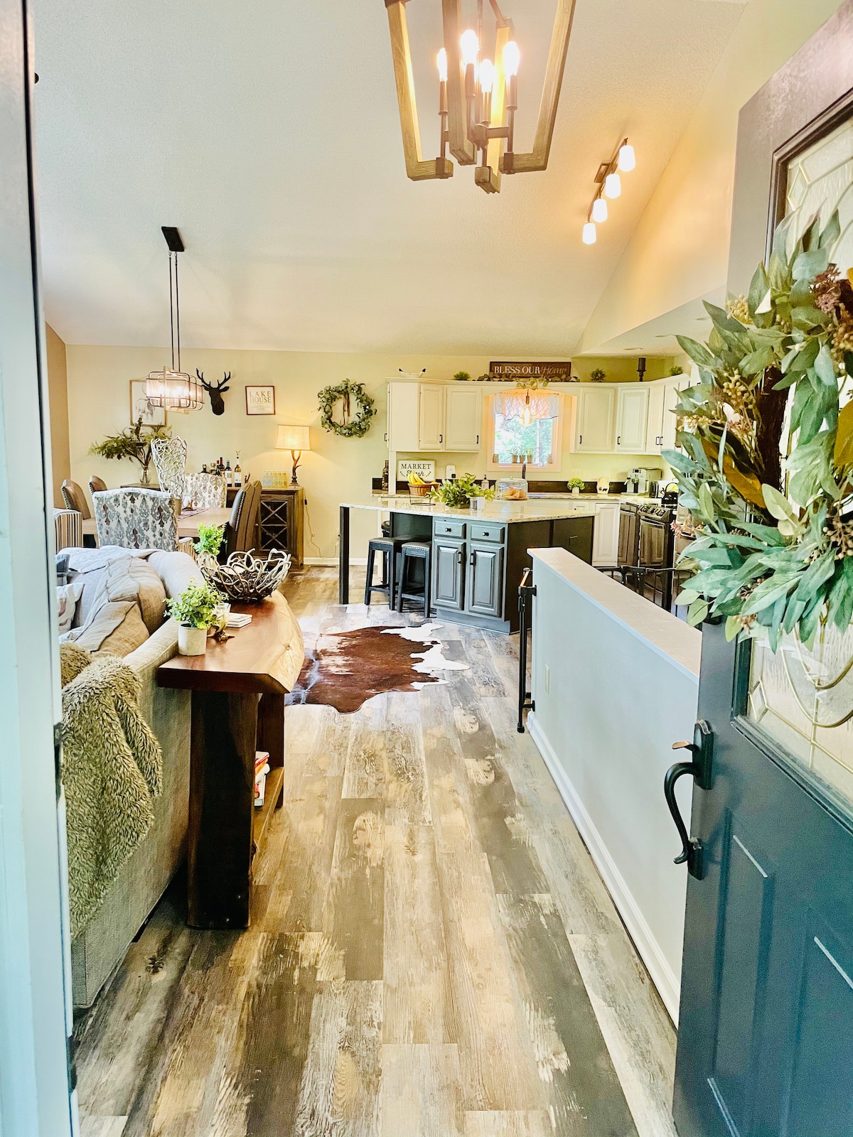 Living room 1 image 1