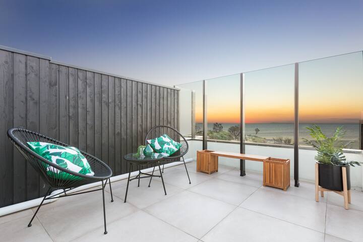 Luxurious Penthouse Brighton Beach gallery image 4