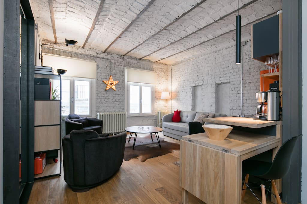Spacious Living Room