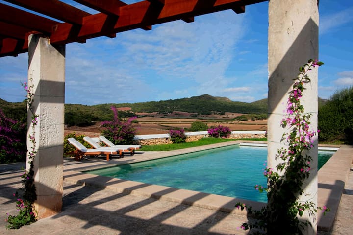 Nature Farmhouse, Private Pool, Sea Access & Cook gallery image 3