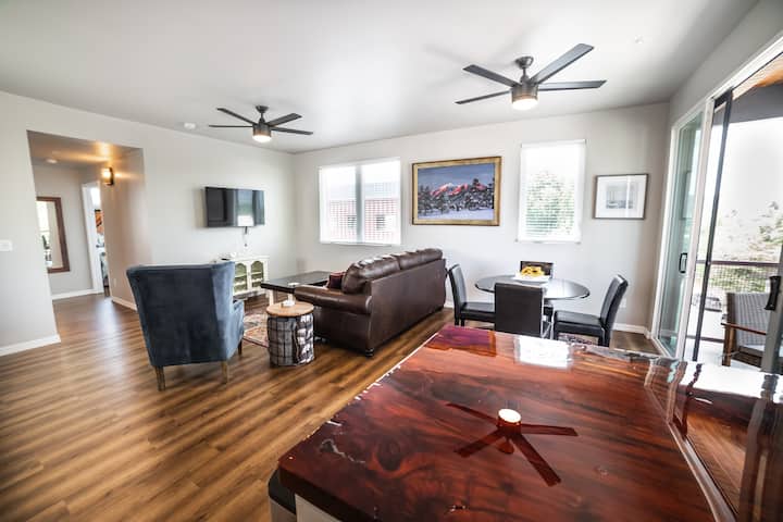 (301)flagtown Lofts, 2 Bed 2 Bath, Ac, W/hottub - Flagstaff, AZ