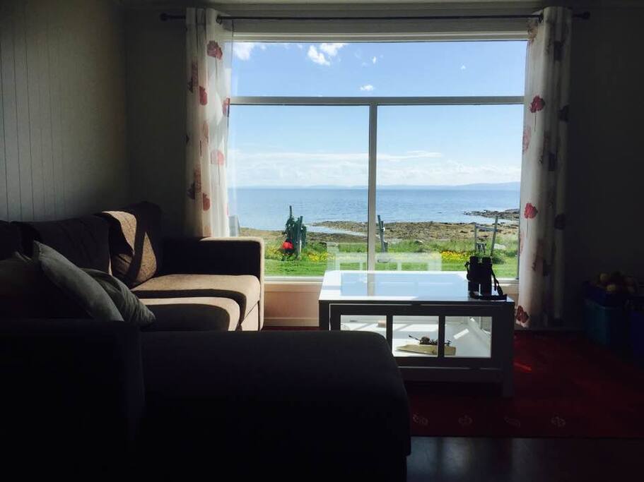 Arctic house by the sea - Spectacular view from the living room and the kitchen.