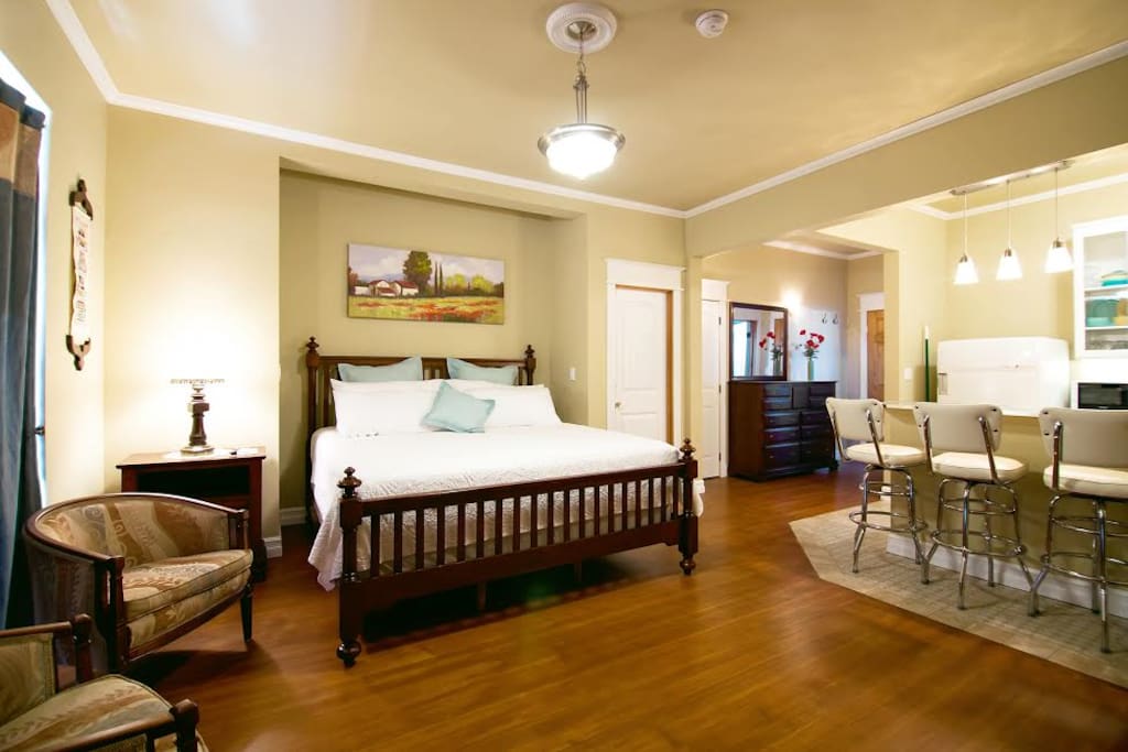 Nostalgic Studio Suite with Kitchen & Private Bath. Early 1950 theme decor marries modern and retro into a fun experience. Private Entry with adjoining door unlocked on request.
