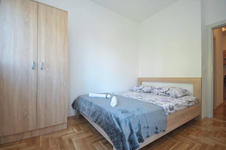 NEW APARTMENT EIFFEL!