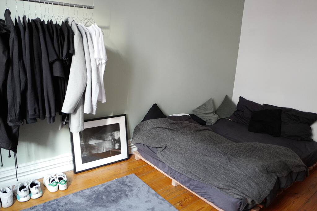 Bed / Bedroom