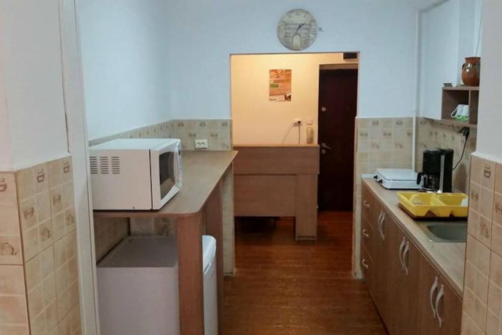 Fully equipped kitchen.