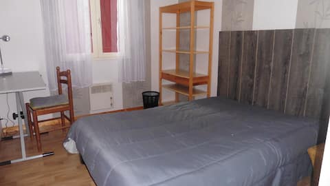 Chambre simple mais au calme