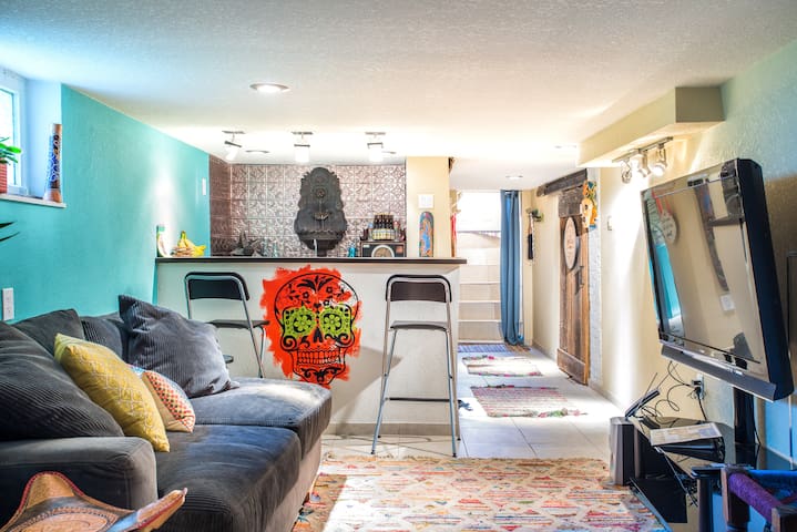 Artsy Basement Apt in Bay View MKE