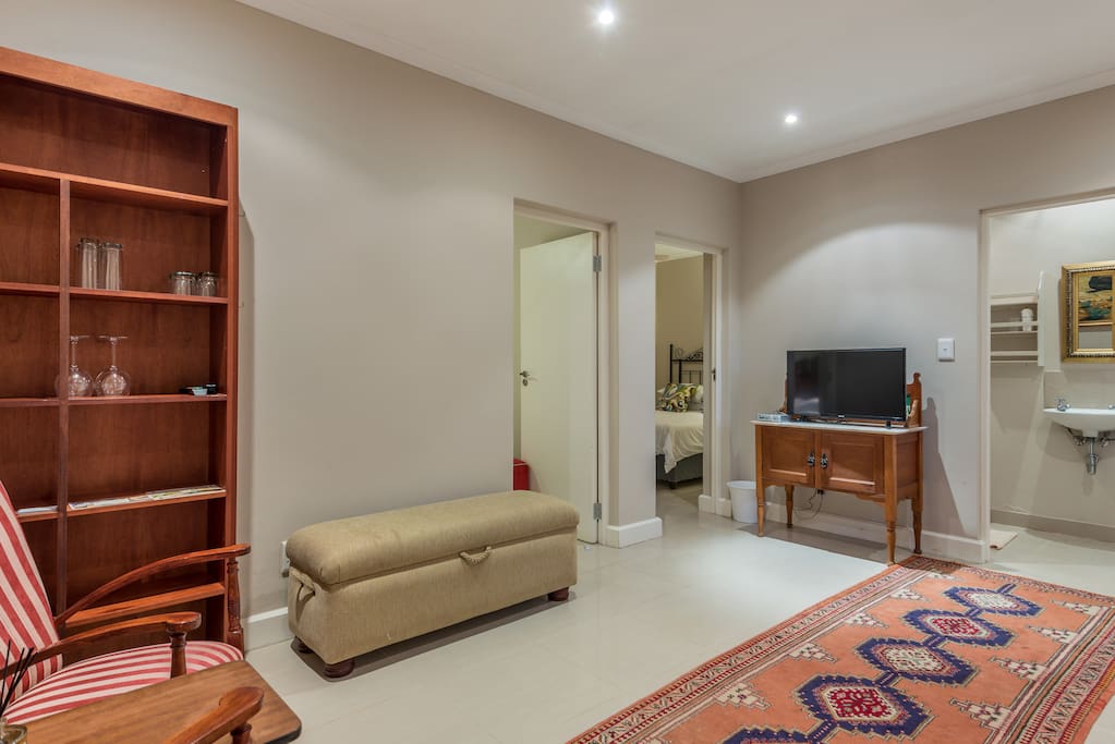 Bush Cottage - Living area