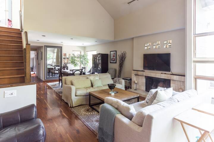 Minutes to Jericho Beach & Downtown Vancouver