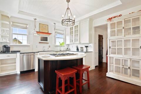 Modern farmhouse