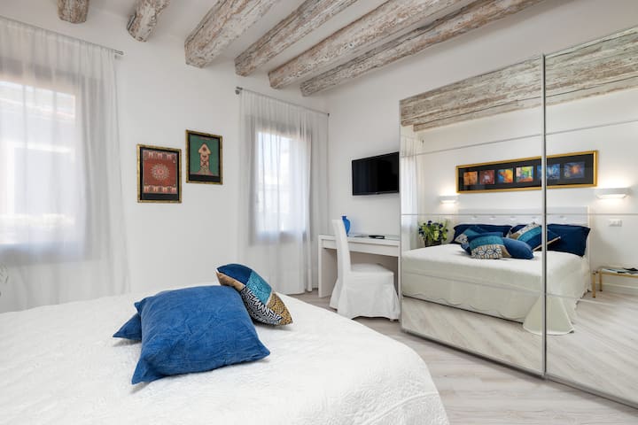 Biennale 2: two bed apartement with two bathrooms