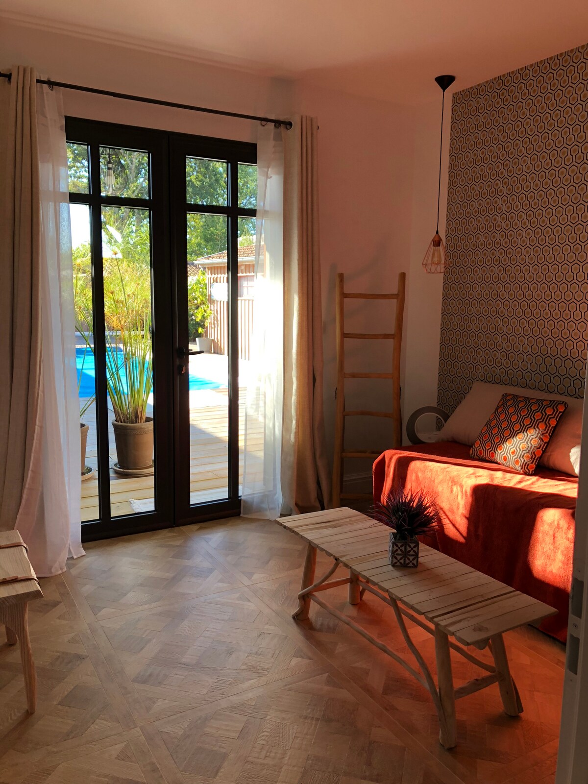 Annonce Airbnb populaire: Villa l'Arcachonnaise - Charming cottage à Andernos Les Bains