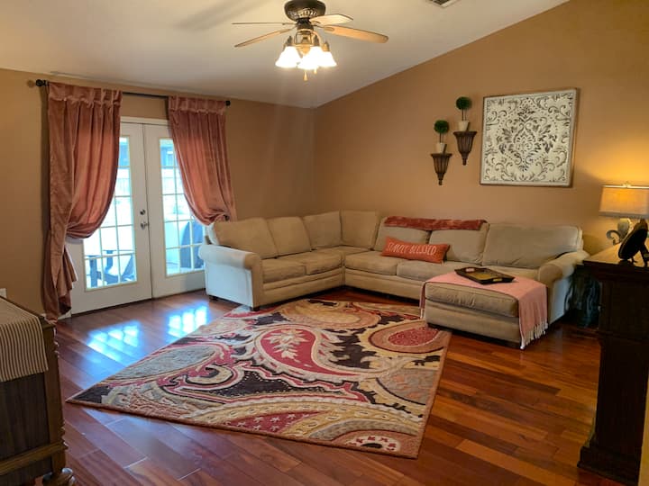 * *The Beach Retreat* * - Pensacola Beach, FL