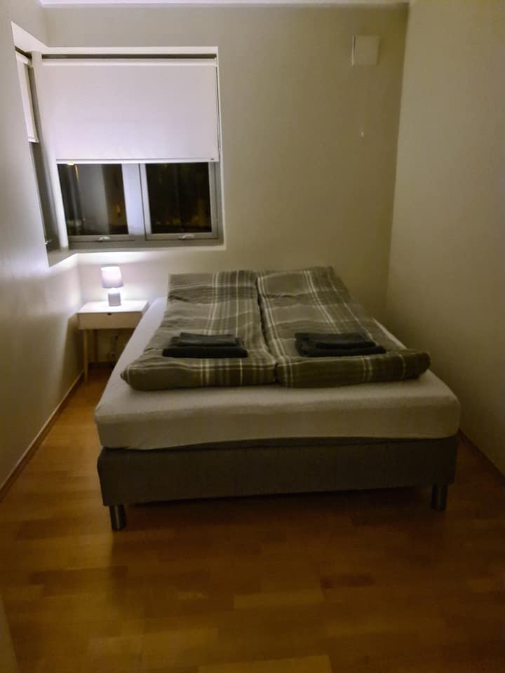 Schlafzimmer 1