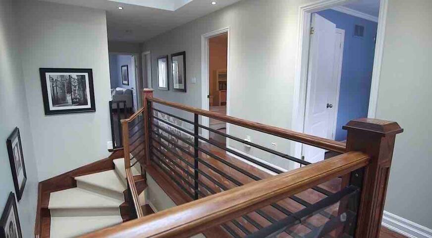 Stunning home located in the heart of Ledbury Park gallery image 5