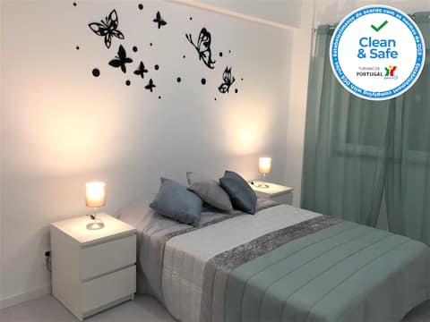 Costa da Caparica center/beach w/private parking