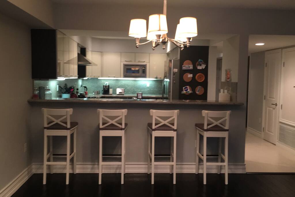You're welcome to use the kitchen as long as you are respectful of our belongings and tidy up after yourself!