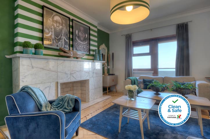 APOLONIA4 UP TO 20 GUESTS