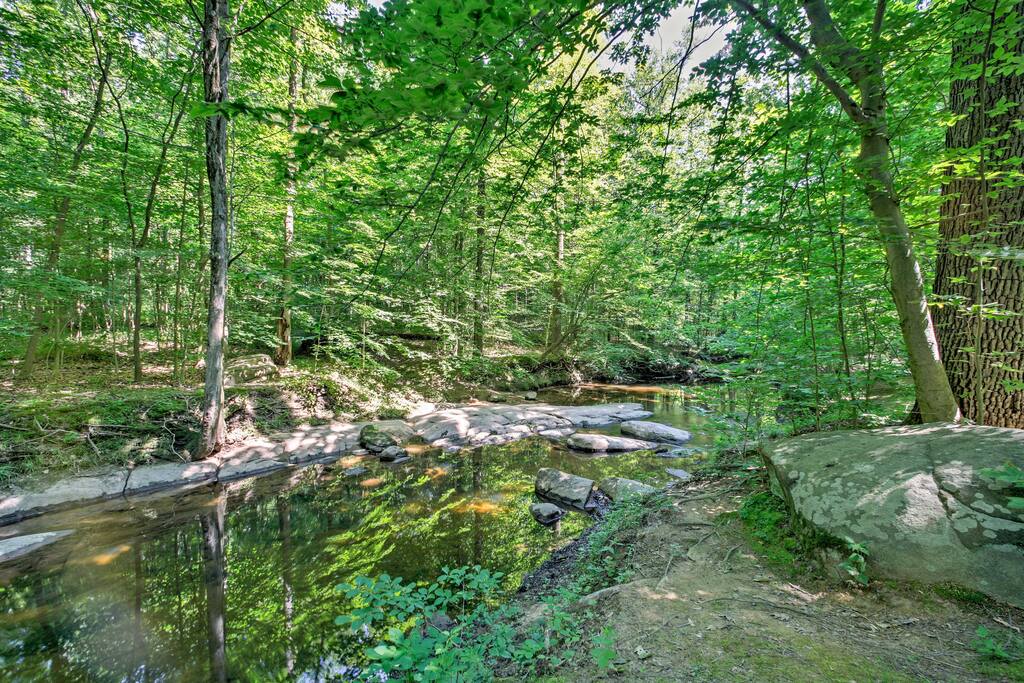 This 1-bedroom, 1-bathroom home backs up to the woods, which features a creek and a walking trail.