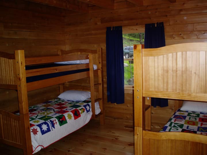 Habitación para niños (4 camas individuales)