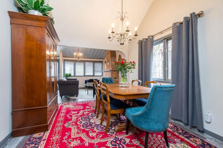 Fab Belfountain Home.3 mins to Caledon Ski Club