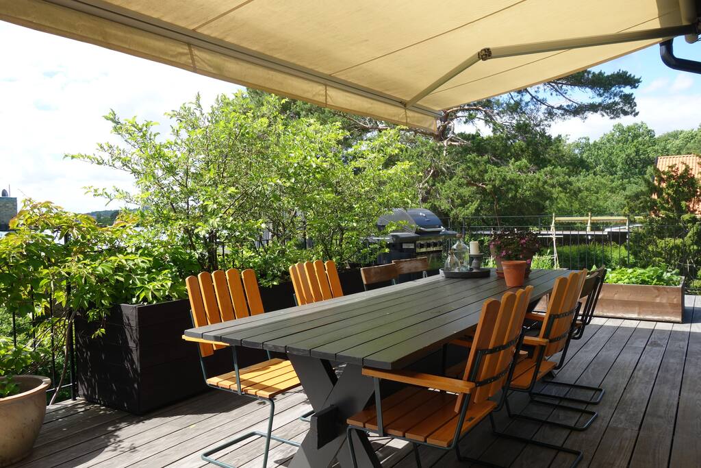 Dining area balcony