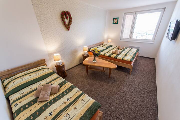 Penzion TOP Room Nr. 7 - Triple room - Bed and breakfasts for Rent in Český  Krumlov, Jihočeský kraj, Czech Republic