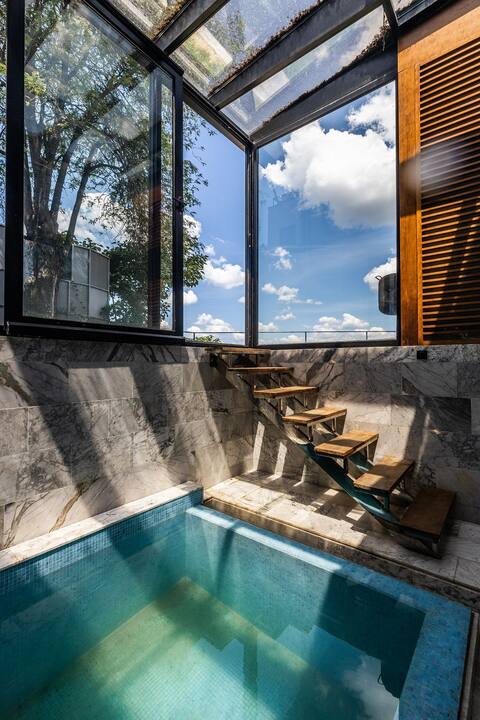 Gardoš Riverview Skylight residence