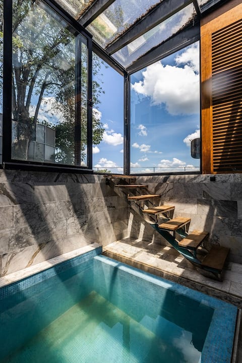 Gardoš Riverview Skylight residence