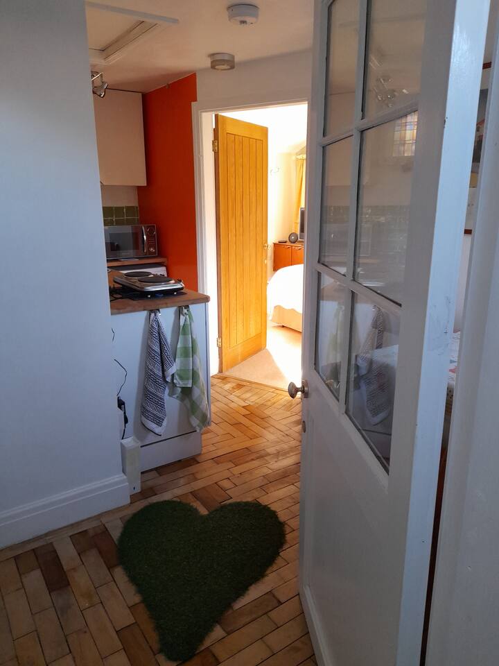 Chester.  Cosy Self-contained Rural Studio - Chester