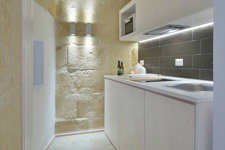 Suite Gelso Nero Con Jacuzzi Case In Affitto A Monopoli