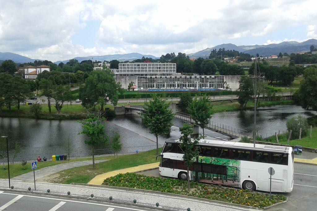 Piscinas municipais e praia fluvial com protecção salva vias a 10 minutos a pé.da casa