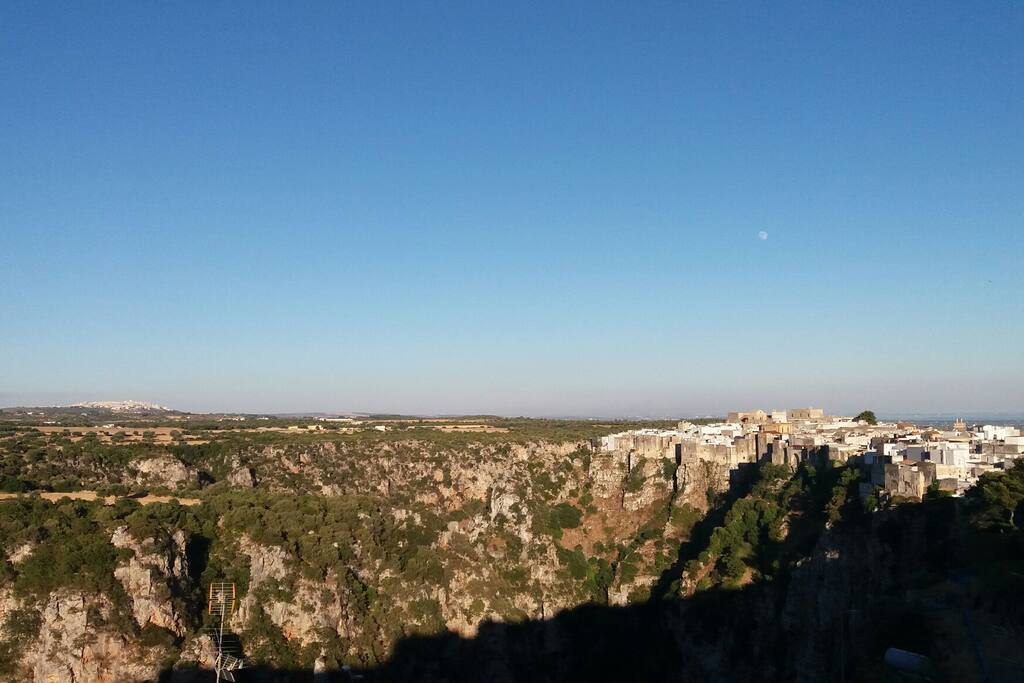 panorama visibile dall'ampio balcone della camera matrimoniale