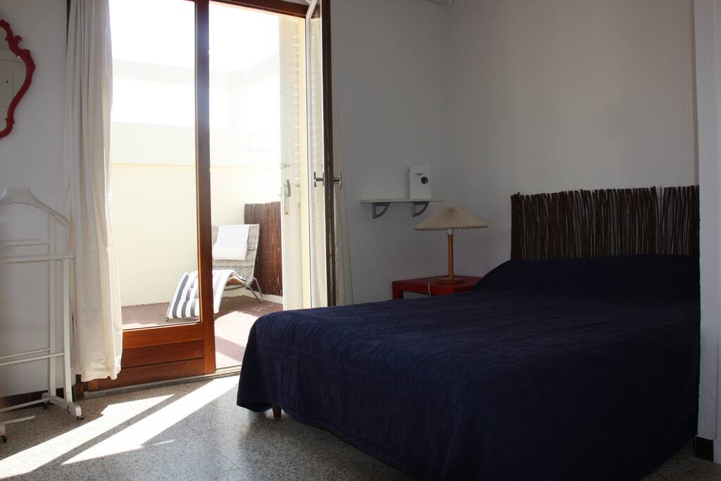 Chambre parents haut communiquant terrasse privative, sans vis à vis