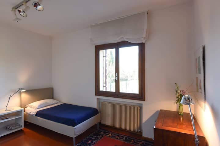 Еднокреветна соба - поглед на Грапа