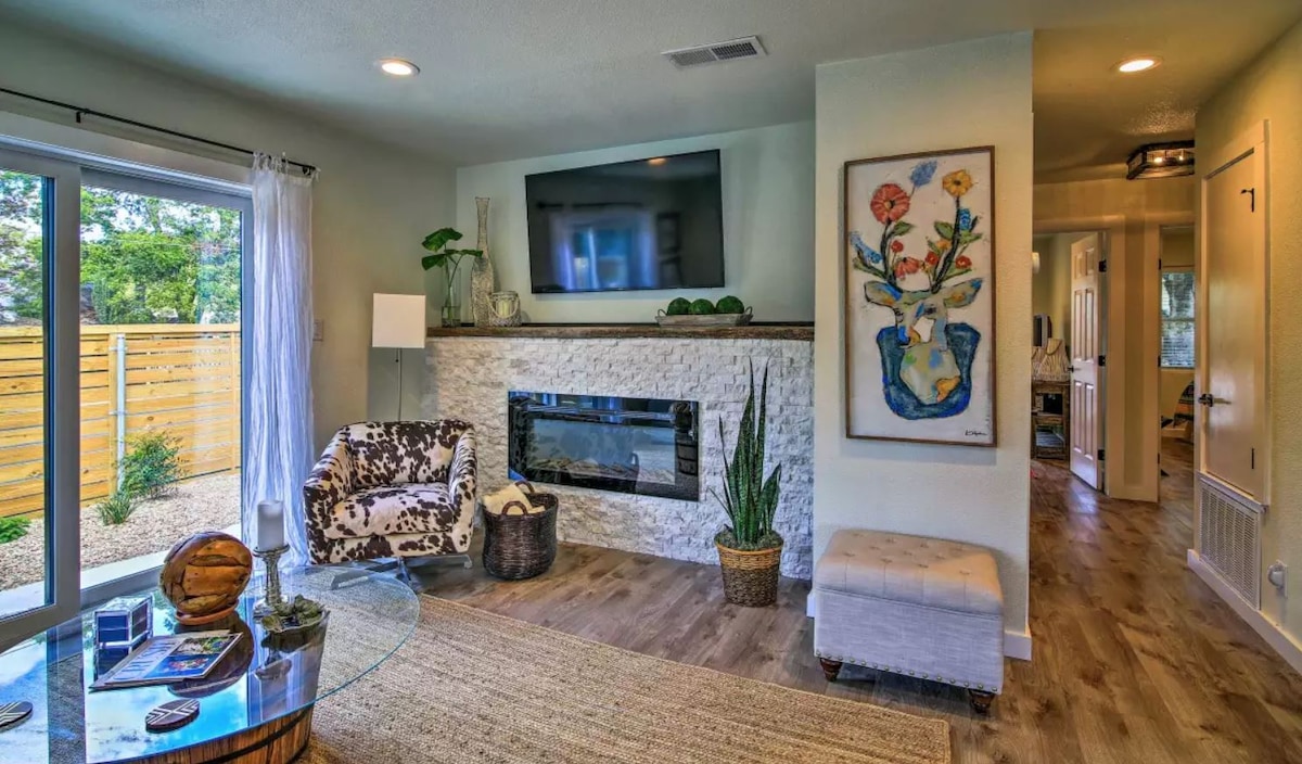 Top Airbnb: Liebe Hutte (The Love Shack) in Fredericksburg