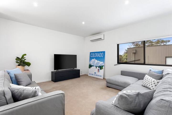 Barwon Heads, Perfect Central Location yet private gallery image 4