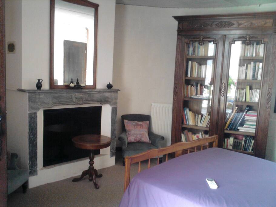 chambre douce et lumineuse
