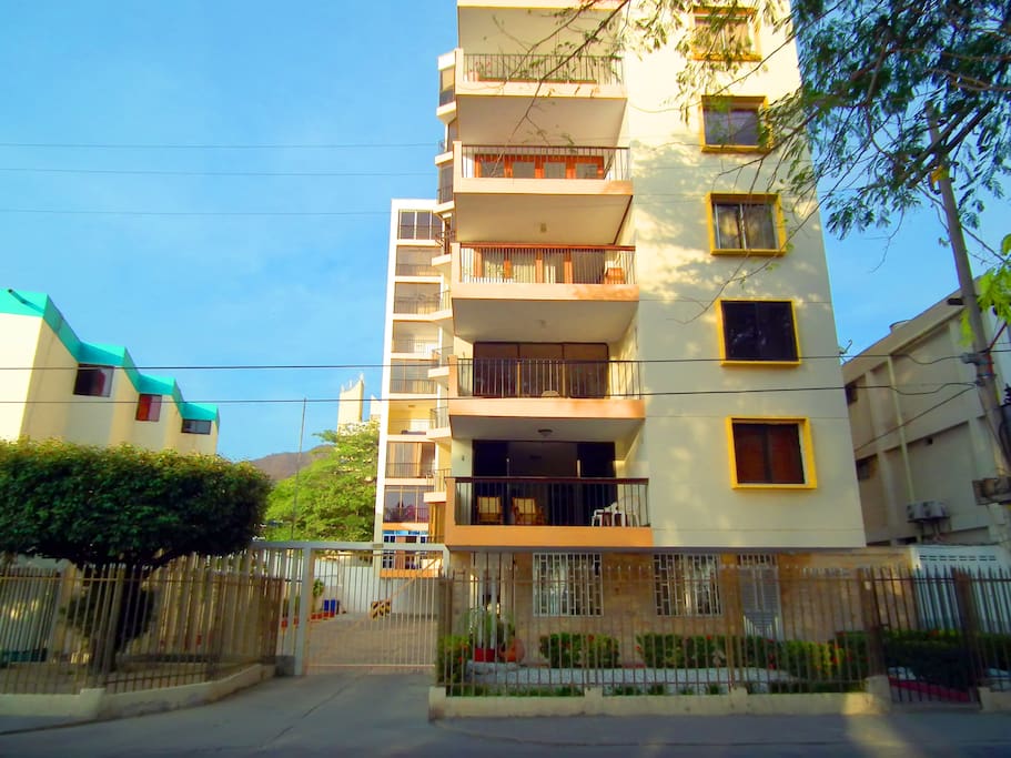 FACHADA