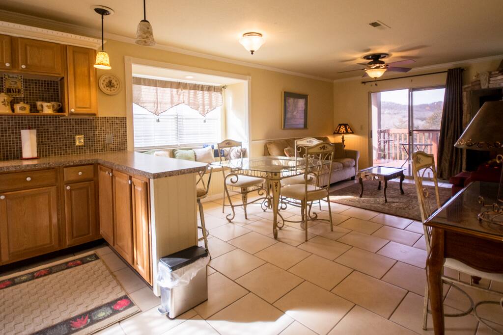 Branson Vacation Rental | Eagles Nest | Dining