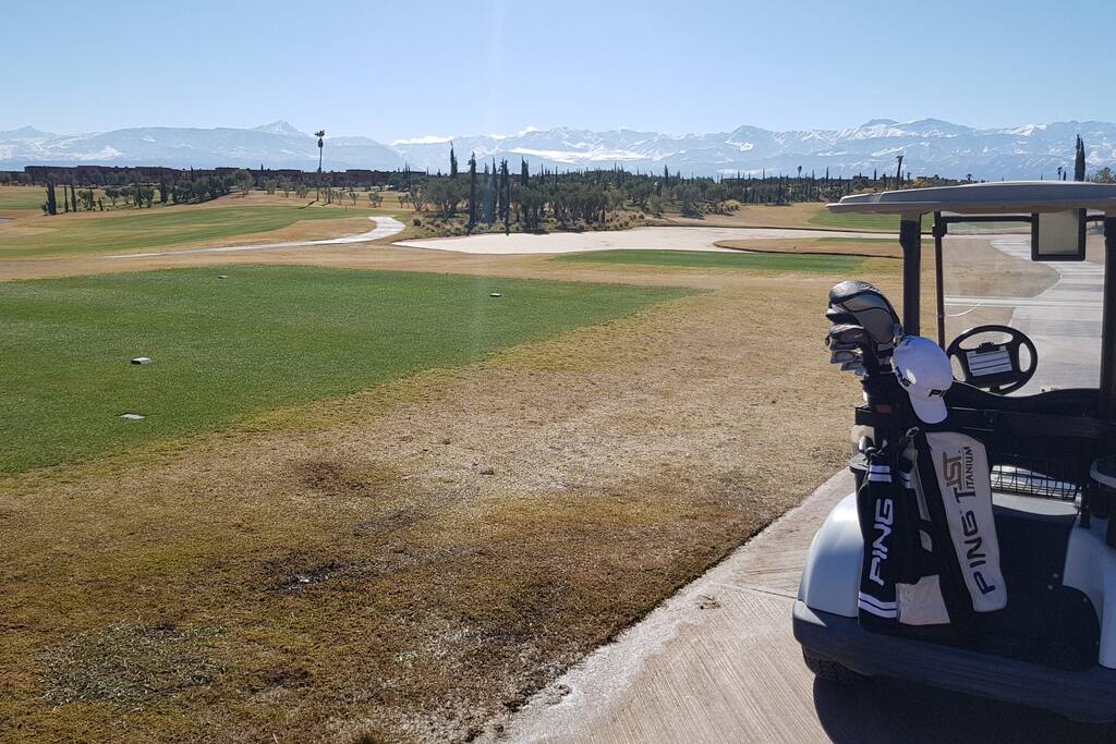 Hole 1 tee - View on Atlas Mountain
