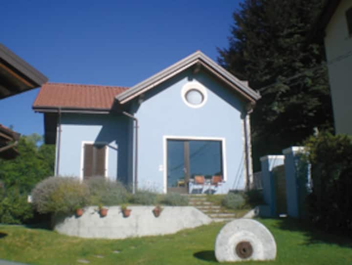 the blue house - Meina Lake Maggiore