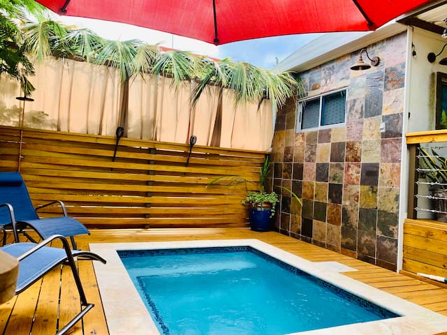 Private Pool Romantic Suite in Downtown Rincon!!