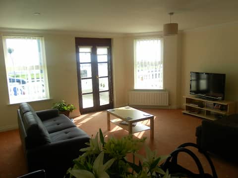 SEAFRONT/PROMENADE LOCATION 4 STAR HOLIDAY A/MENT