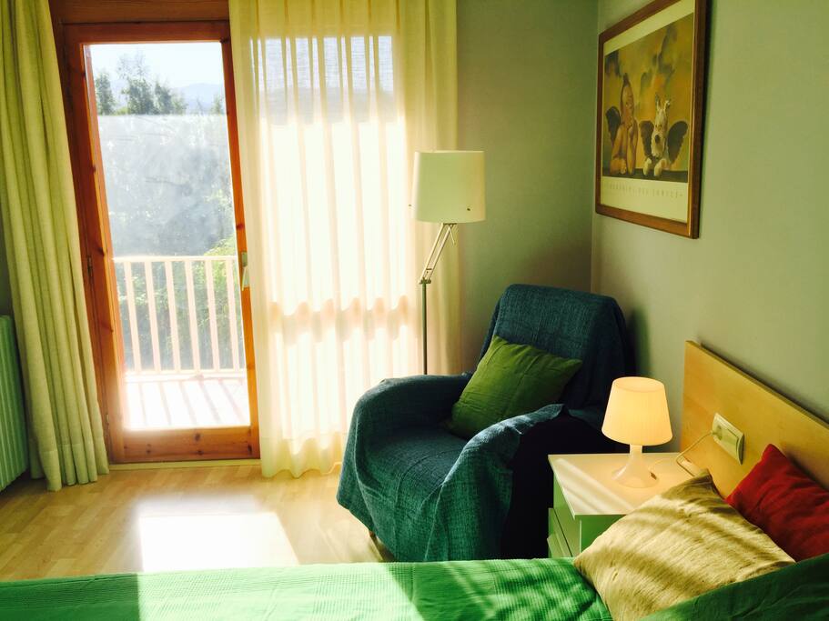 Zona de lectura en dormitorio