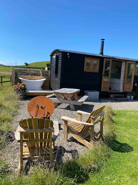 En-suite Shepherds Huts - Adult Only