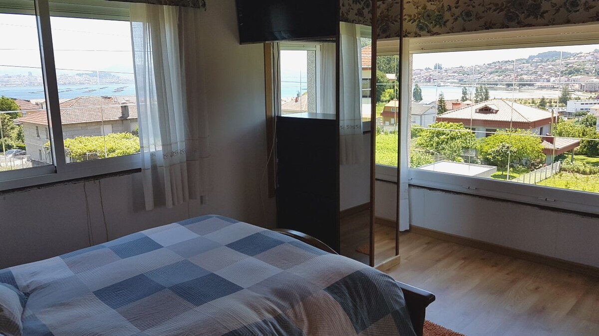 غرفة النوم 1. 1.35سم مع إطلالات